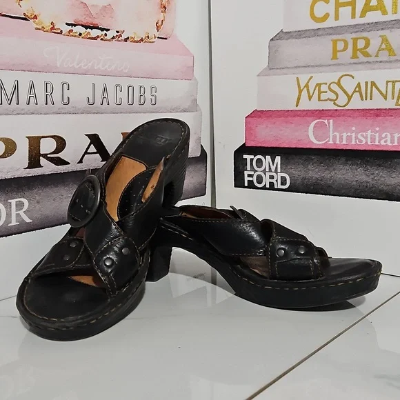 Stylish Black Women's Heeled Sandals - Picture 9 of 9